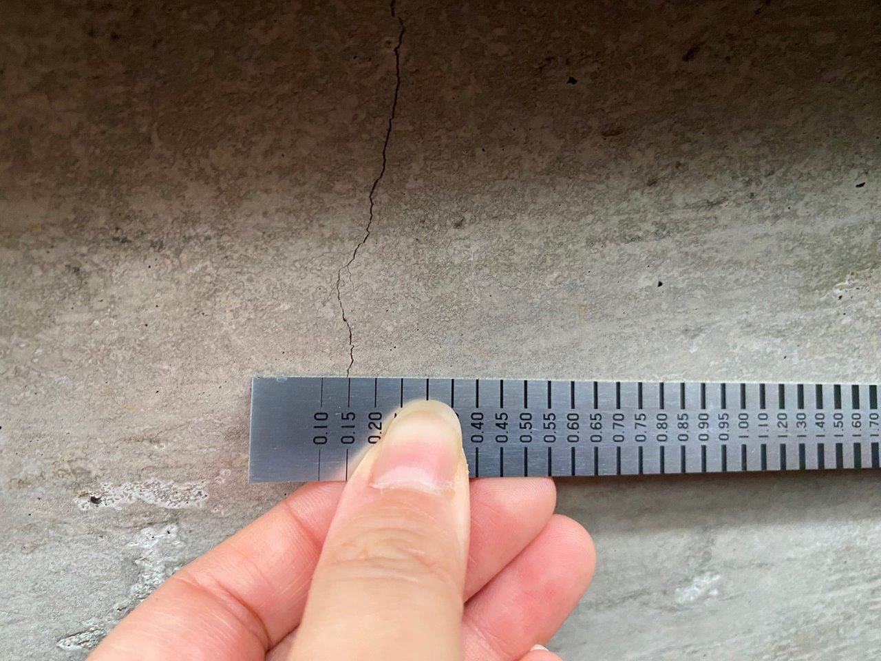 基礎クラック部　現地調査