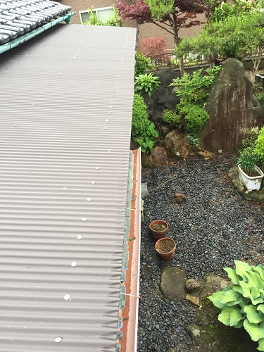 波板　雨樋