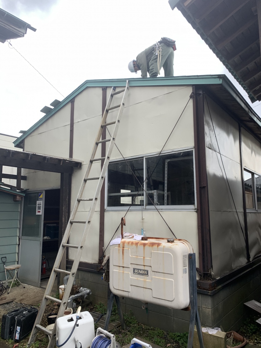 社屋の倉庫建て替え工事
