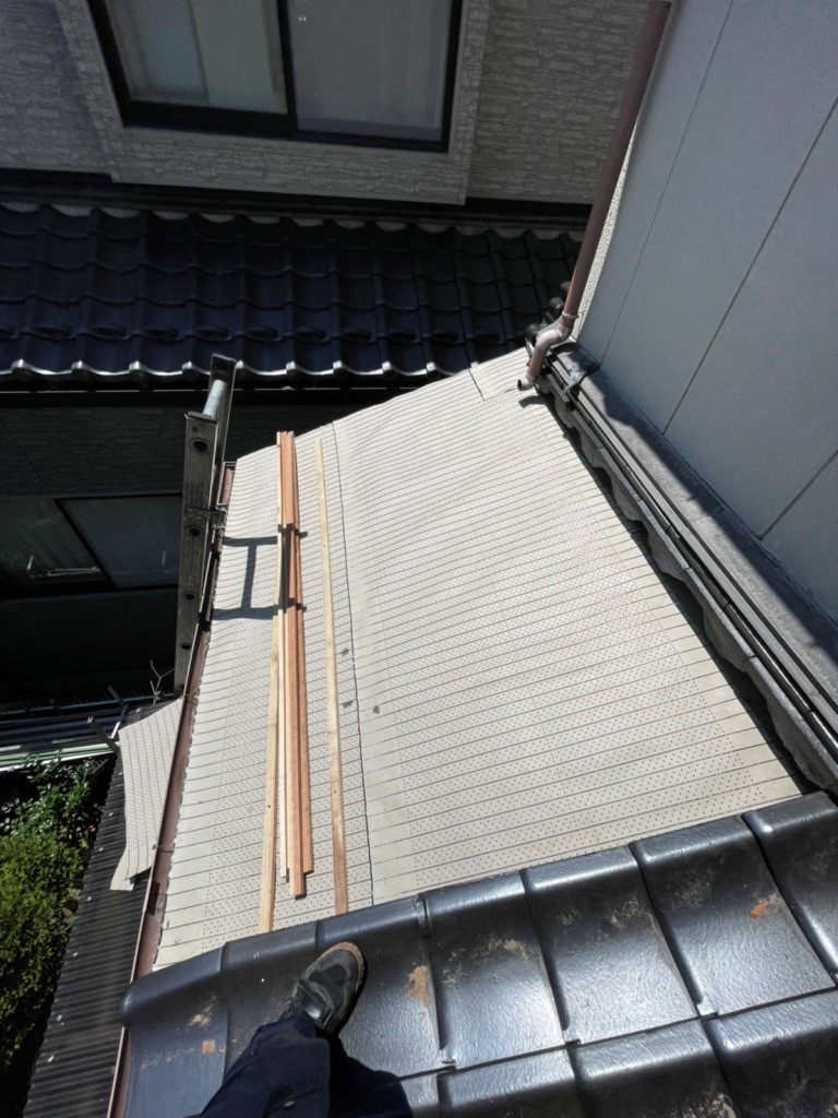 収納天井より雨漏れ