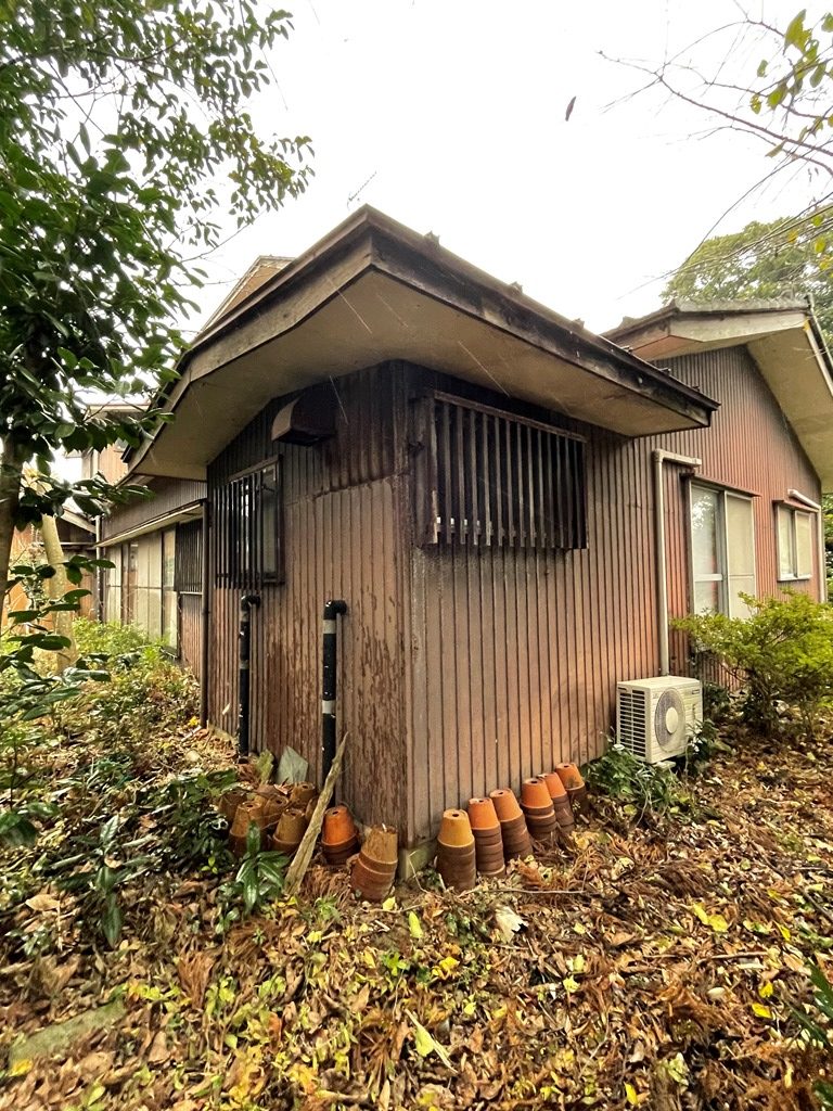 1階天井より雨漏れ