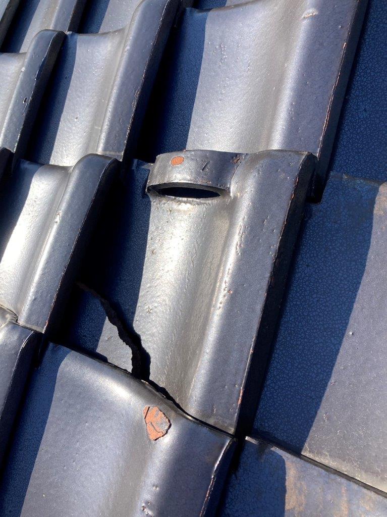 瓦の割れ　雨漏れ　現地調査