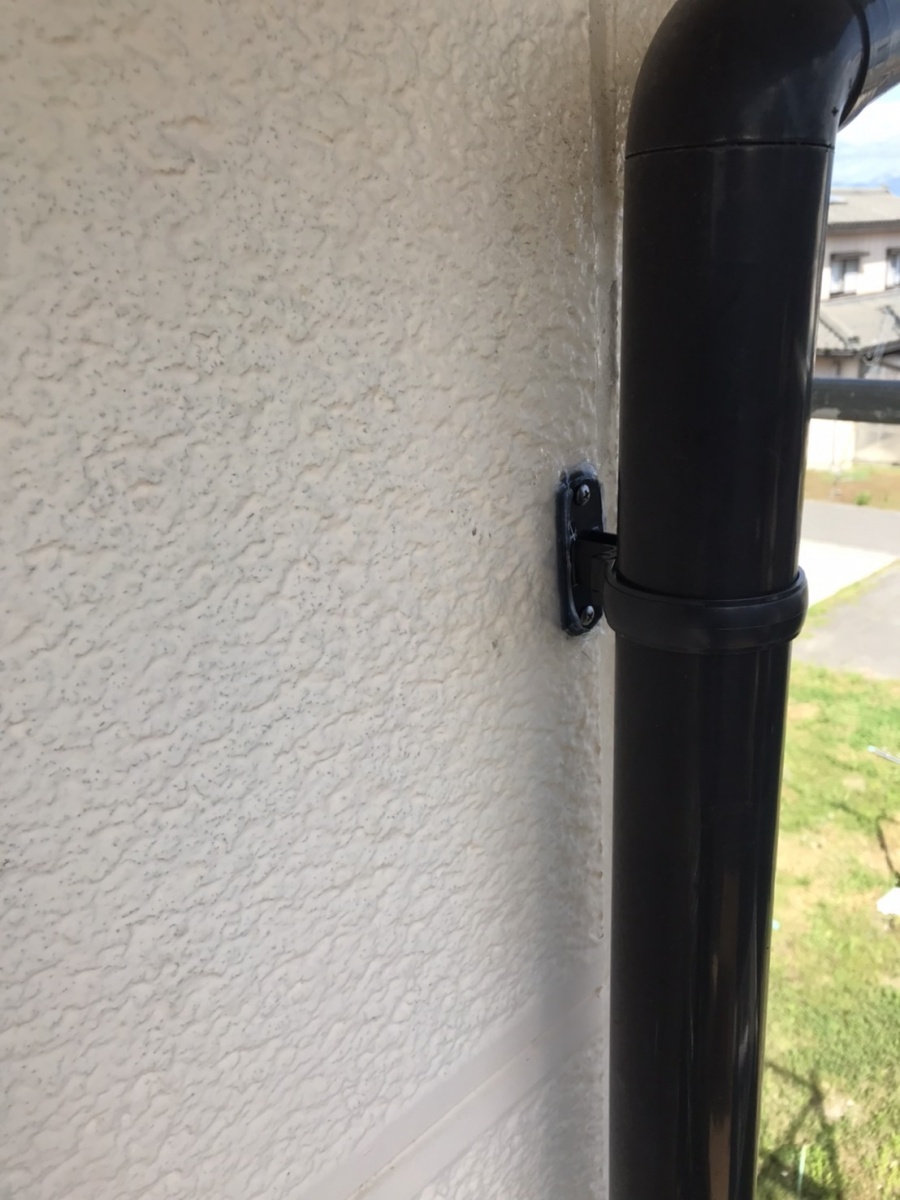 強風によって集水器が外れ軒樋破損交換工事