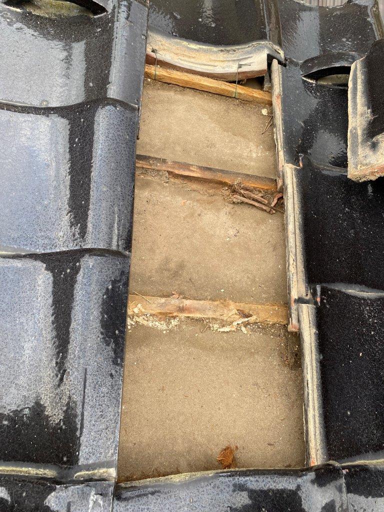 築45年瓦屋根　雨漏れ　現地調査