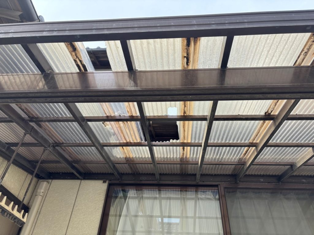 破損した波板の調査