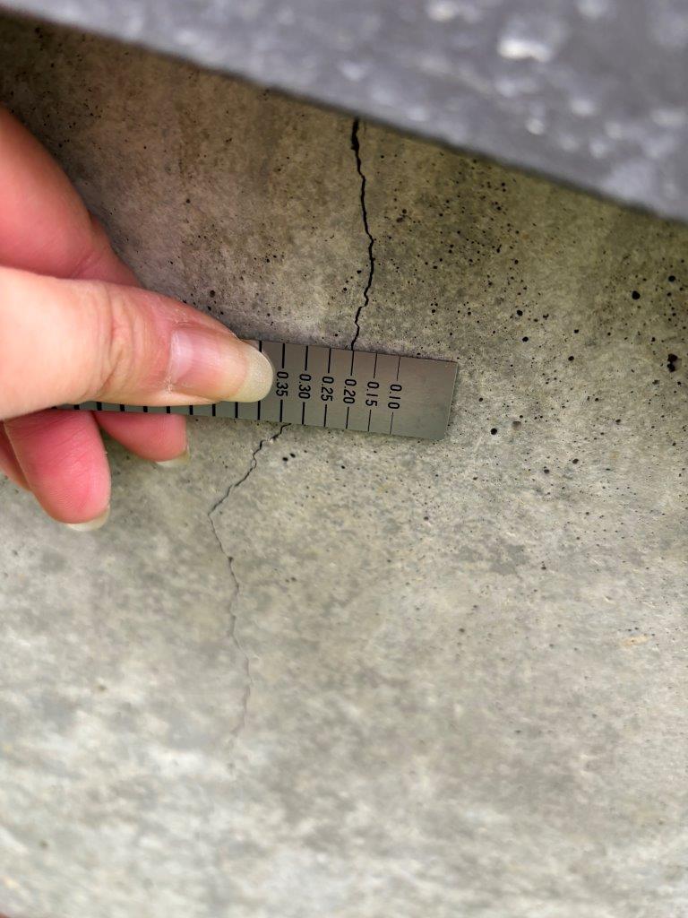 基礎クラック現地調査