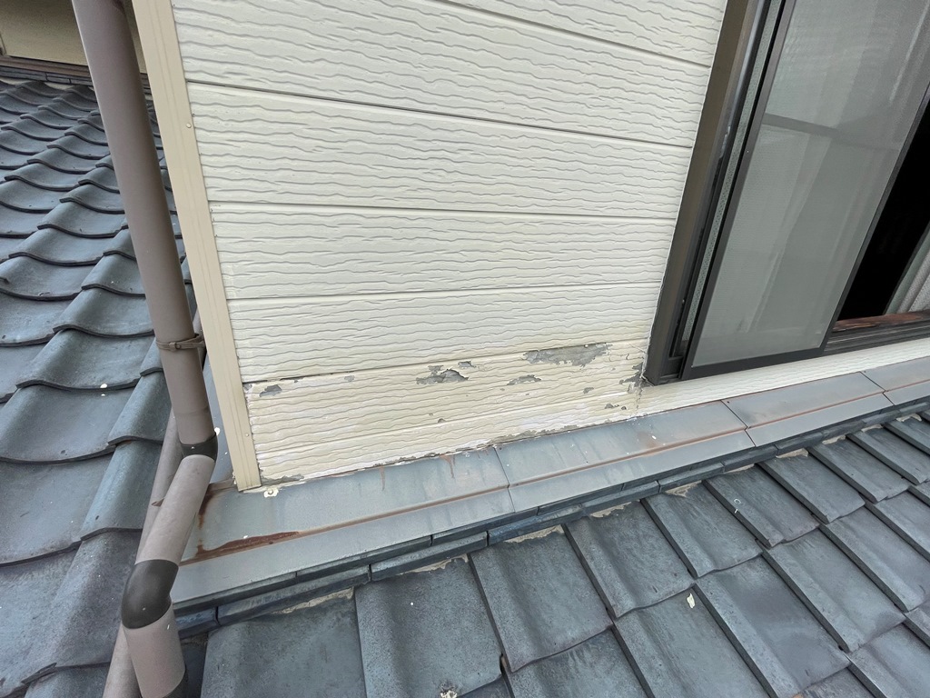 安田瓦屋根より雨漏れ発生