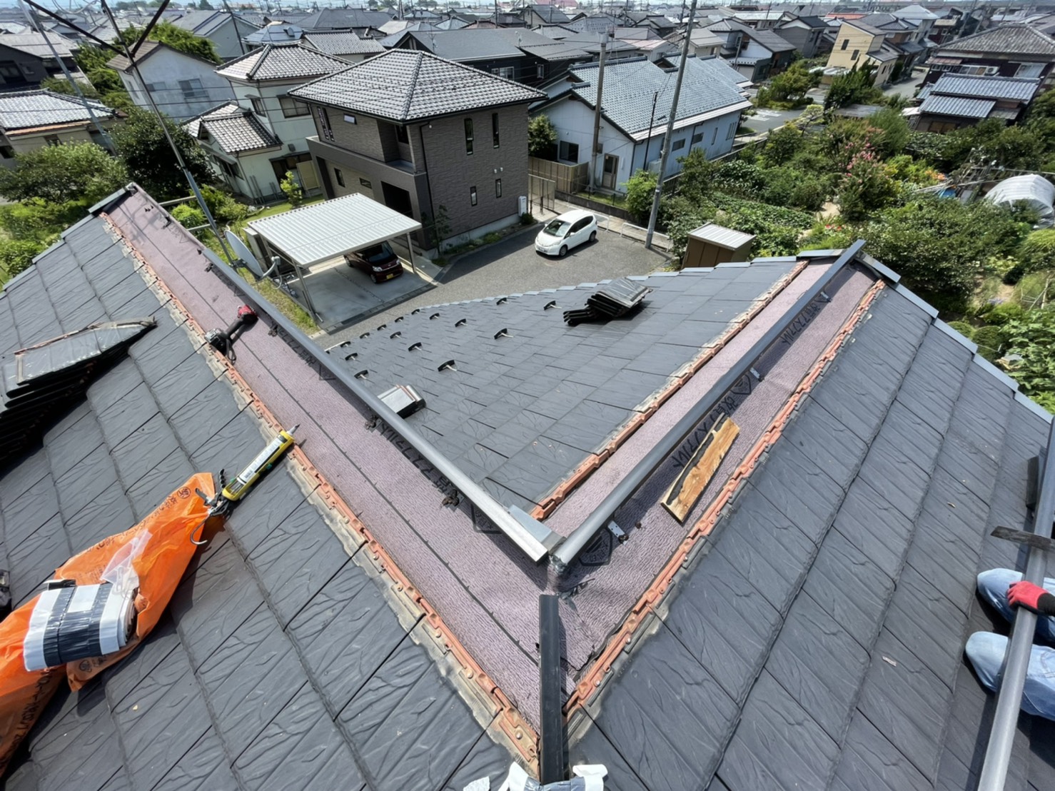 下地の防水処理とルーフィング敷設