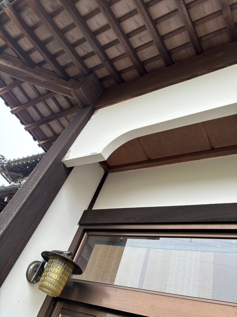 漆喰壁のクラック　現地調査