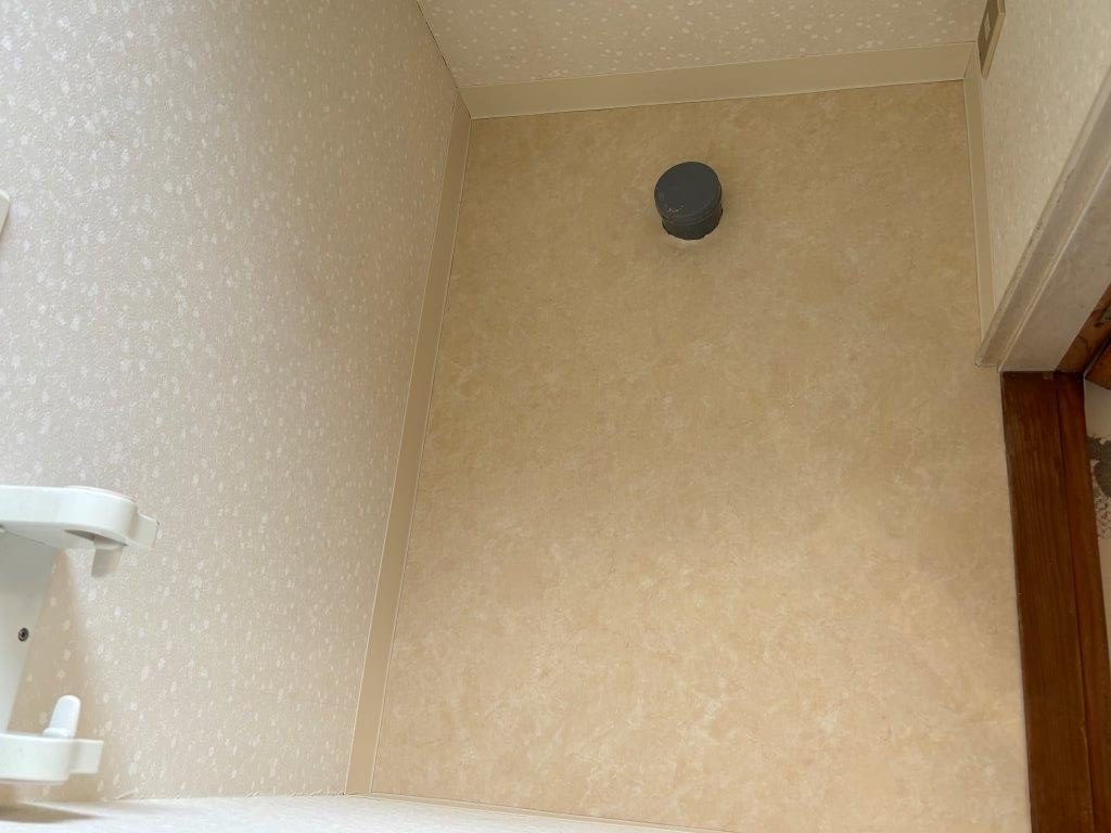 トイレ床のクッションフロアの張り替え工事