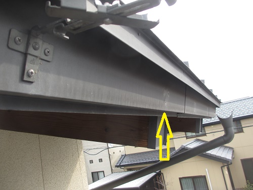 雨樋修繕、吊り金具交換工事