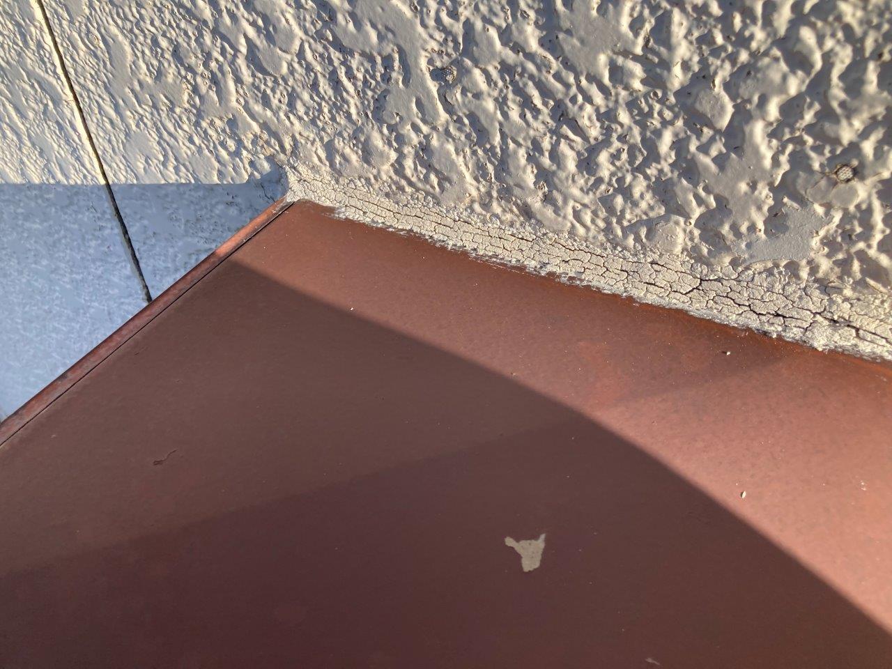 出窓から雨漏れ　現地調査