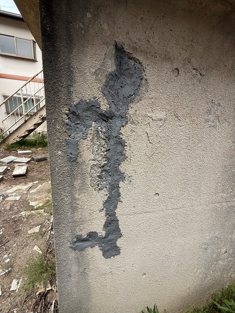 樹脂モルタルを塗布