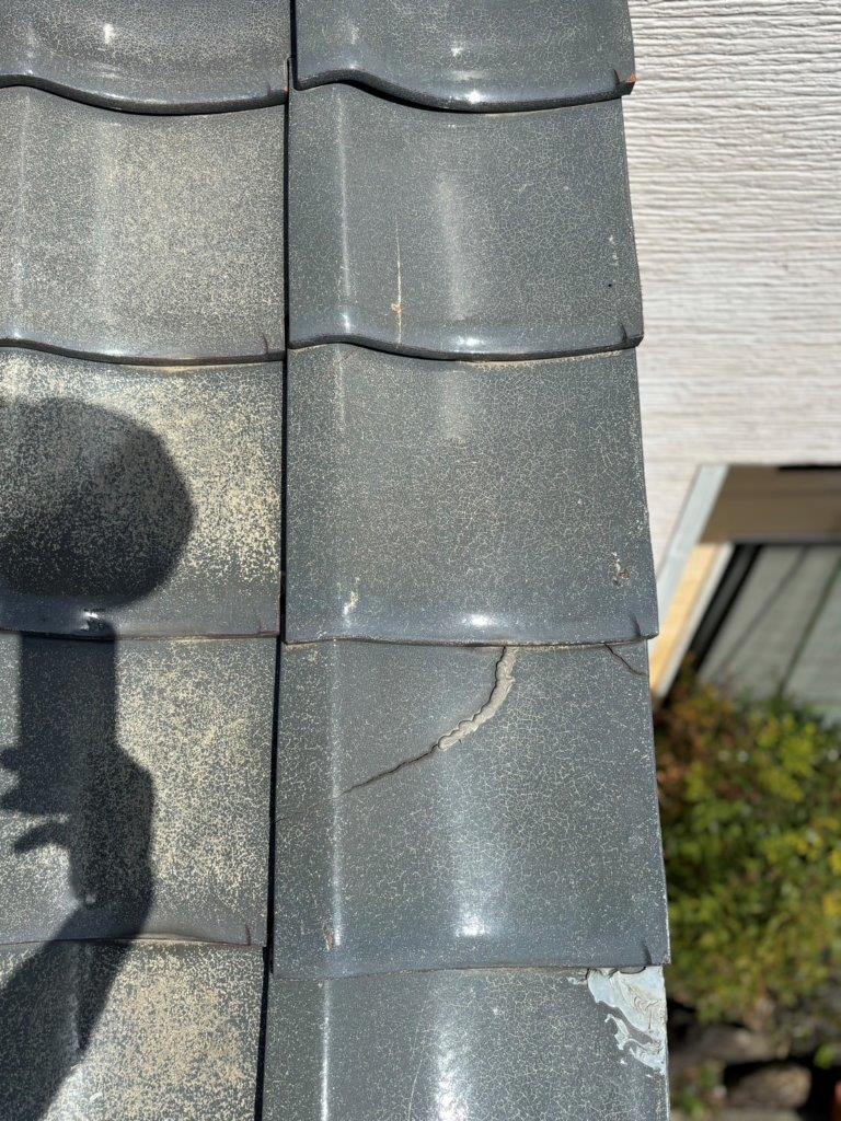 瓦の割れ　現地調査