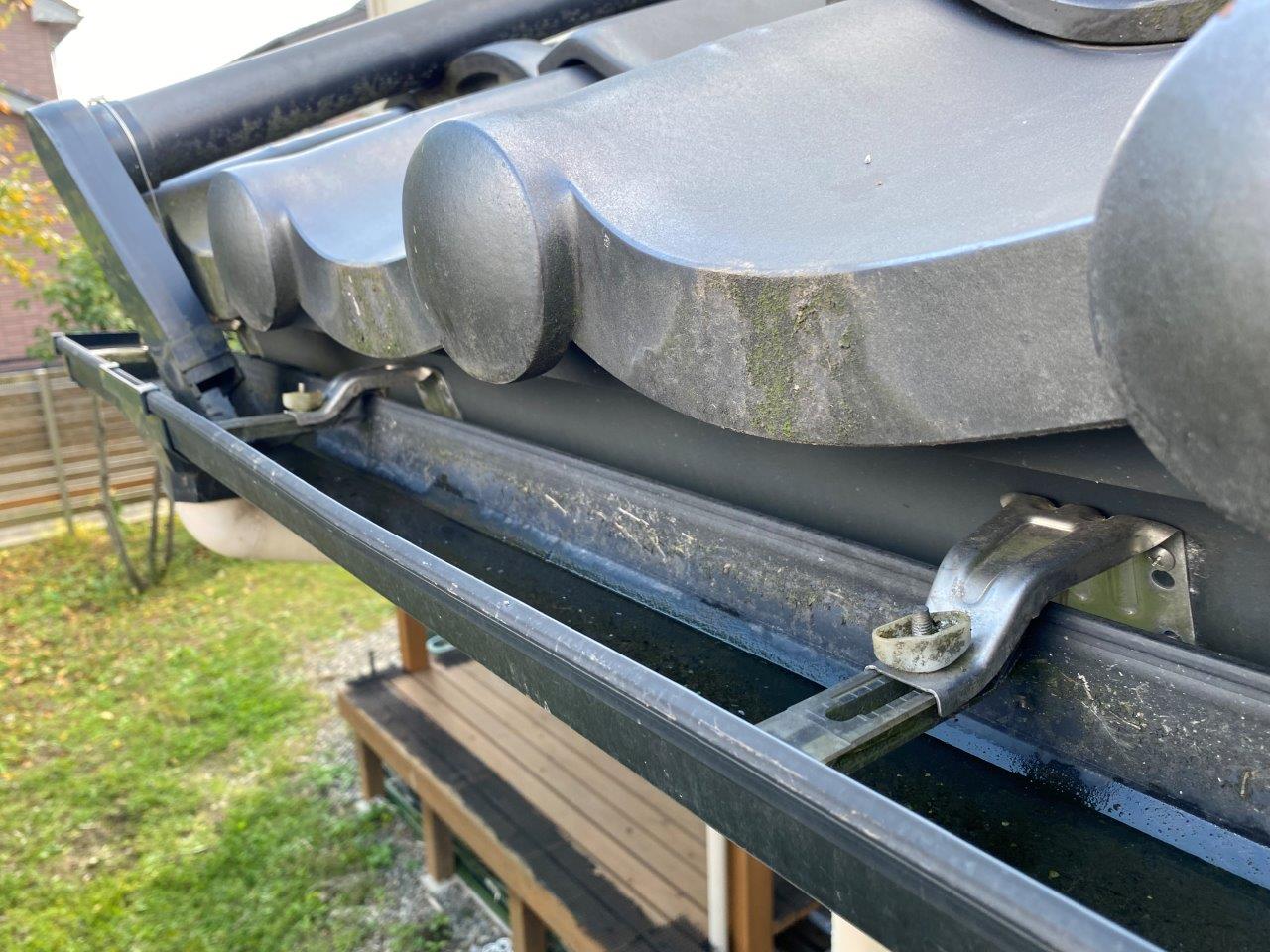 下屋軒樋金具調整