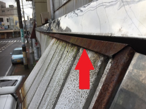 外壁板金　錆　脱落の恐れ