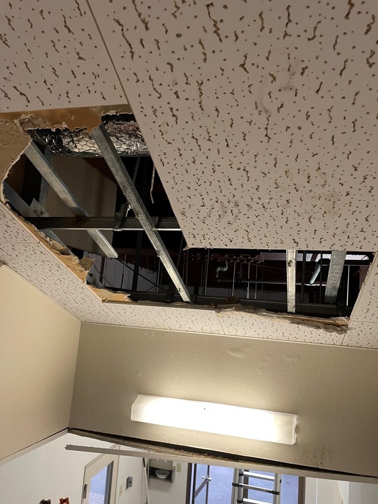 雨漏れ調査を行いました