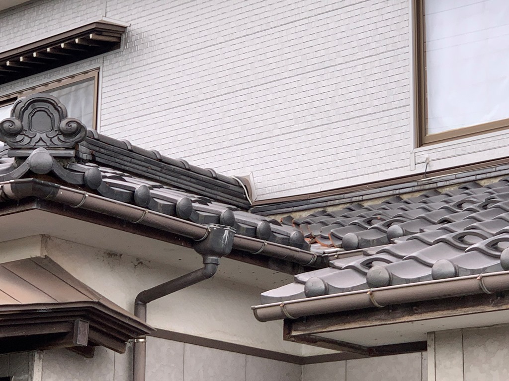 瓦串部やり替え工事