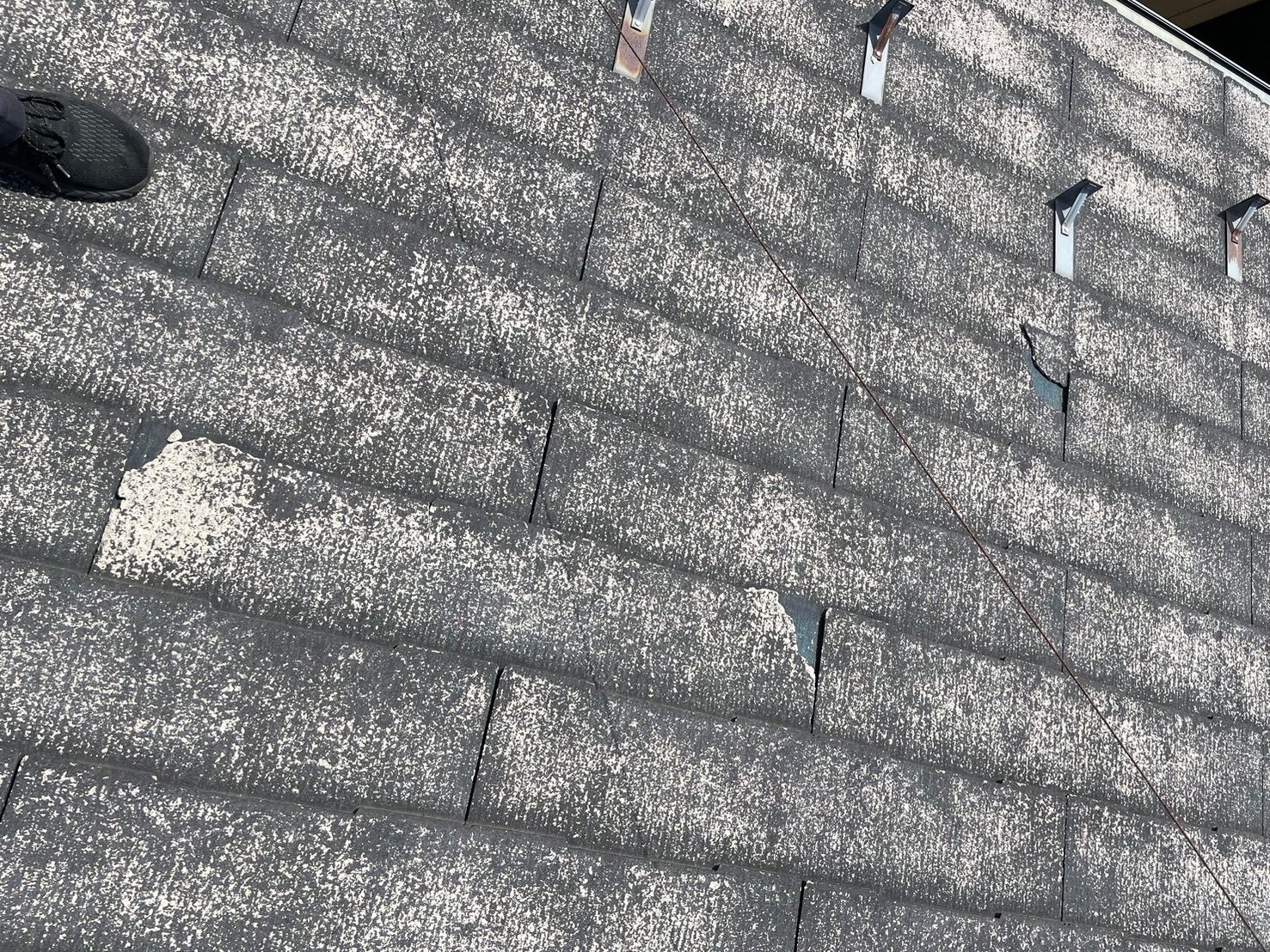 一部棟板金修繕　飛散