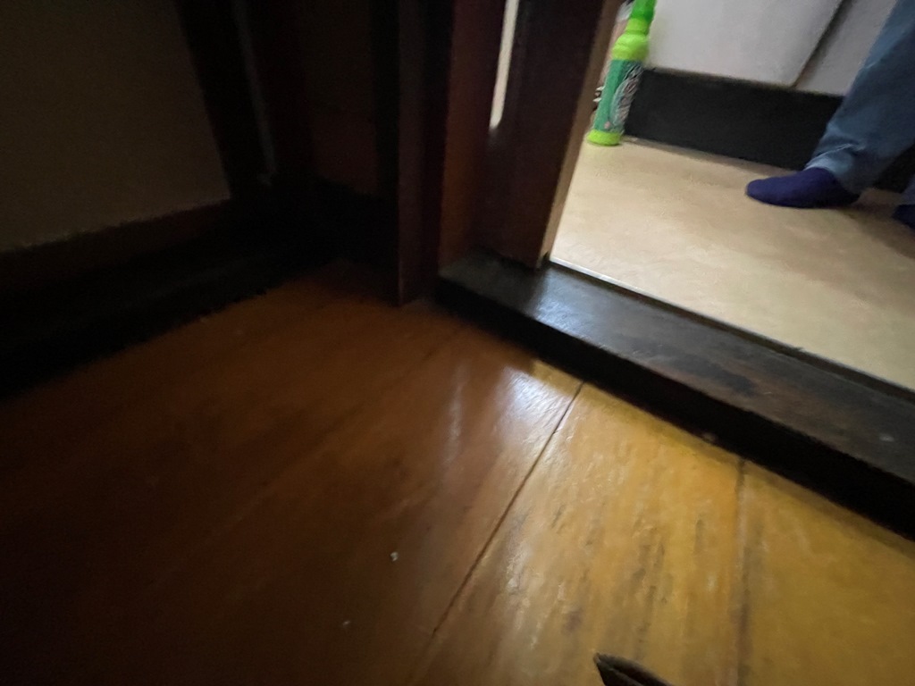 廊下の床を上張り