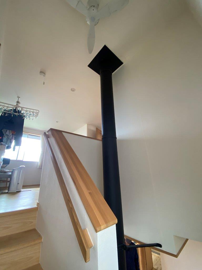 壁紙に雨染み　現地調査