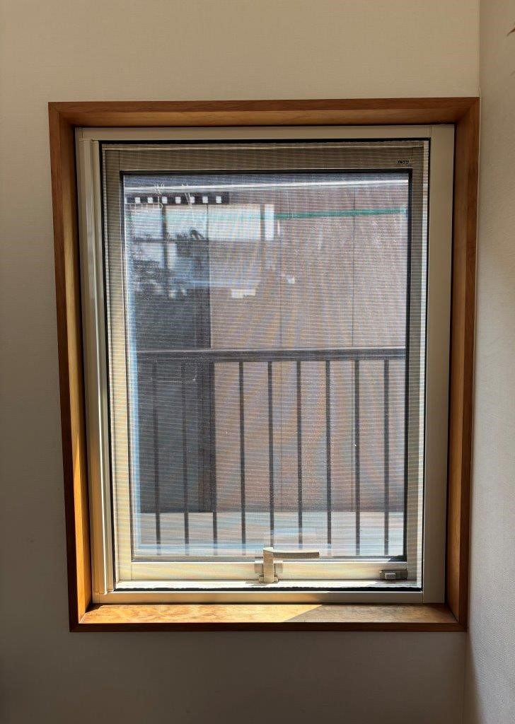 ロール網戸交換工事