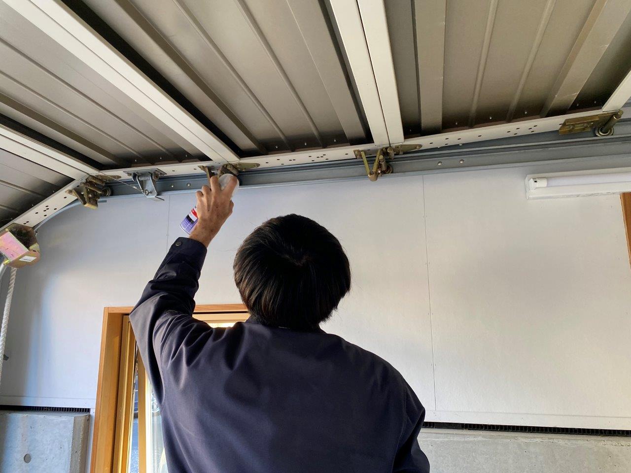 車庫シャッター　現地調査