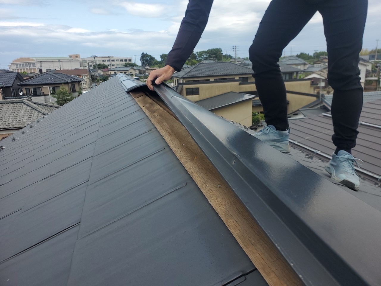 棟板金飛散　応急処置