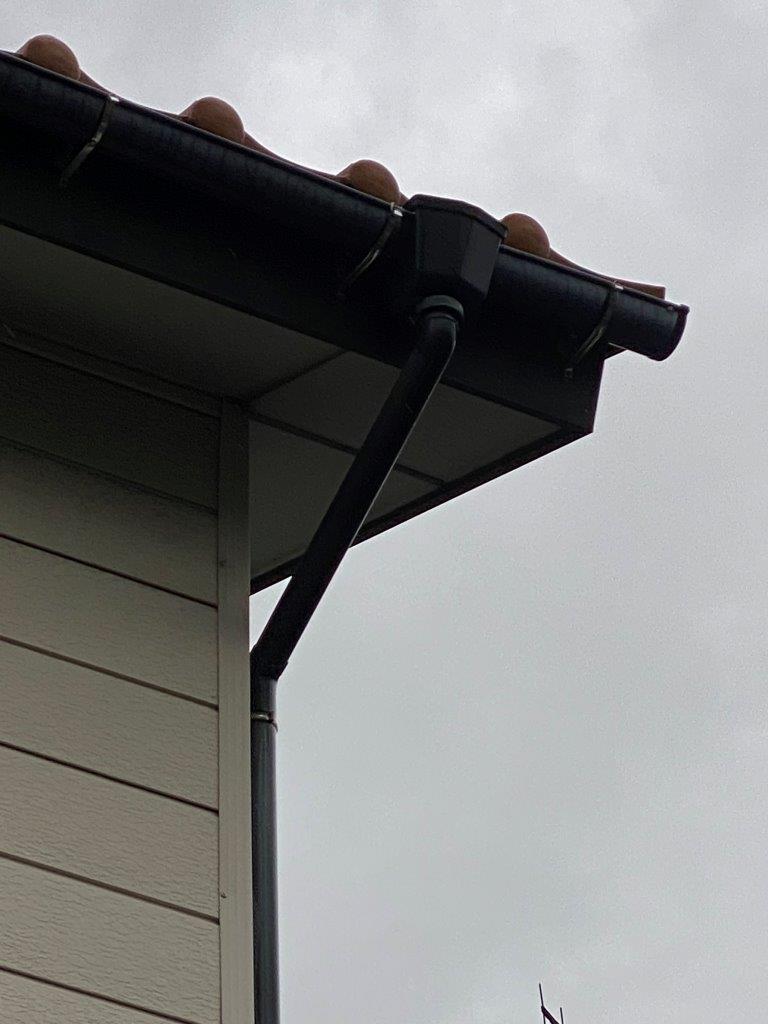 集水器から水漏れ　現地調査