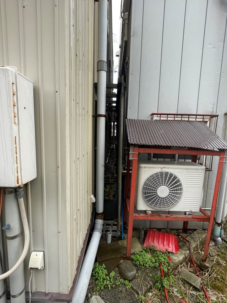 新発田市にあるビルにて雨漏れ