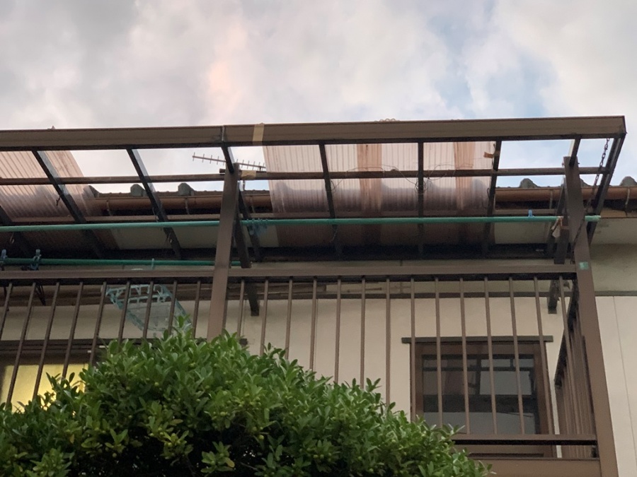 ポリカ屋根張替え工事