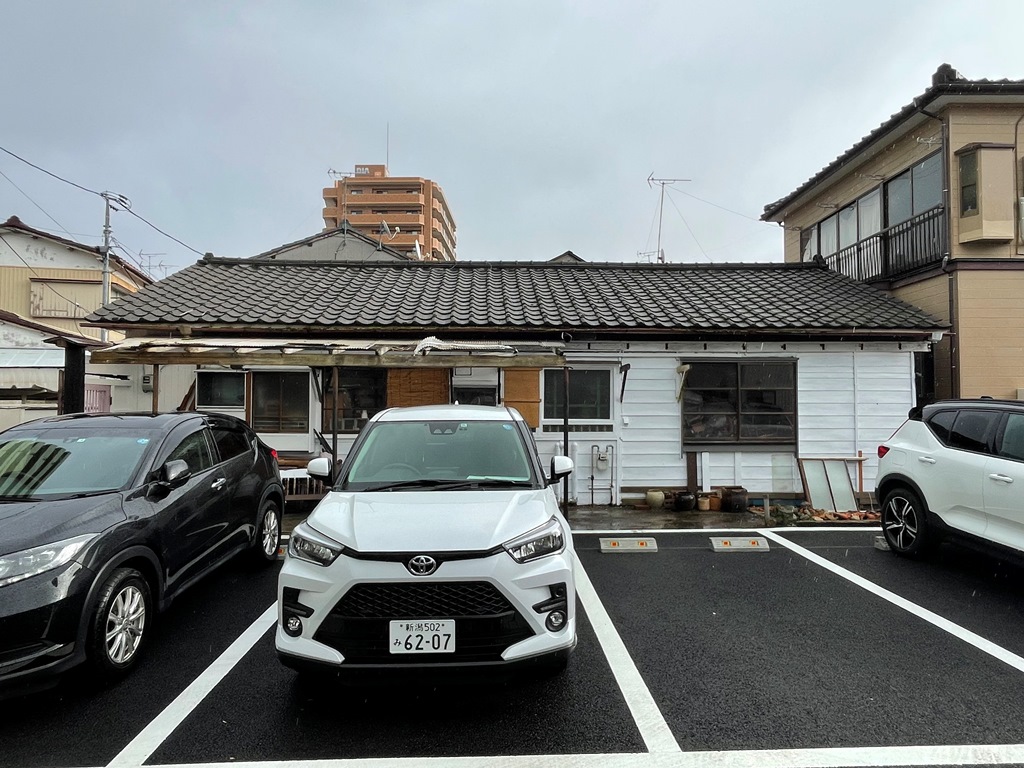 セメント瓦屋根から雨漏れ発生