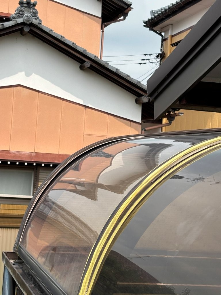 ポリカ屋根雨漏れ修繕