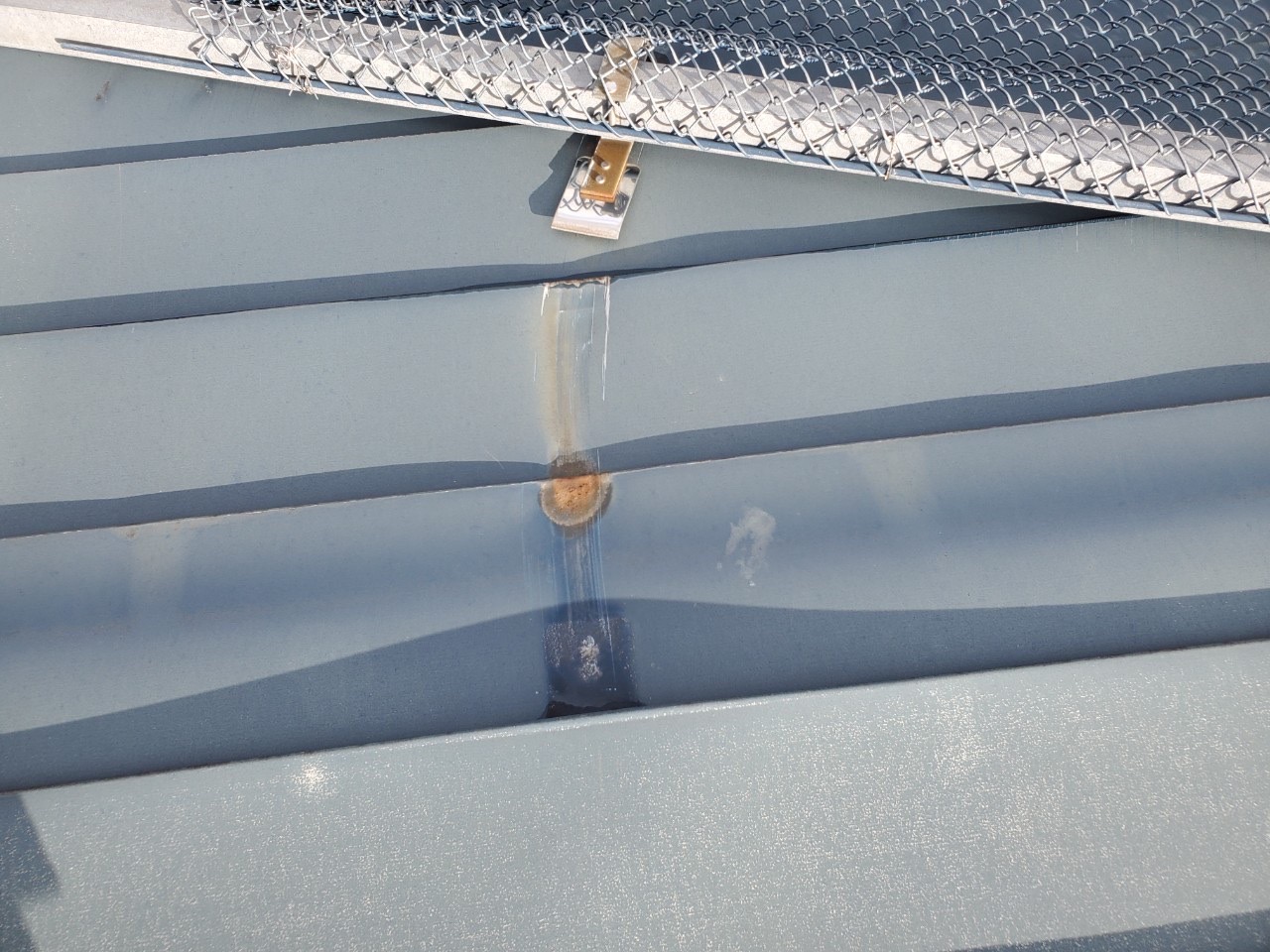 雪止めアングル破損