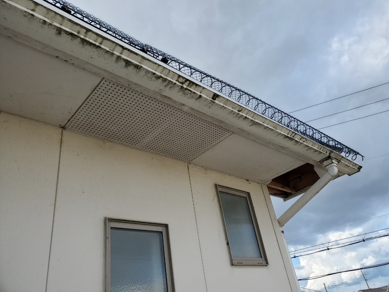 雪止めアングル破損