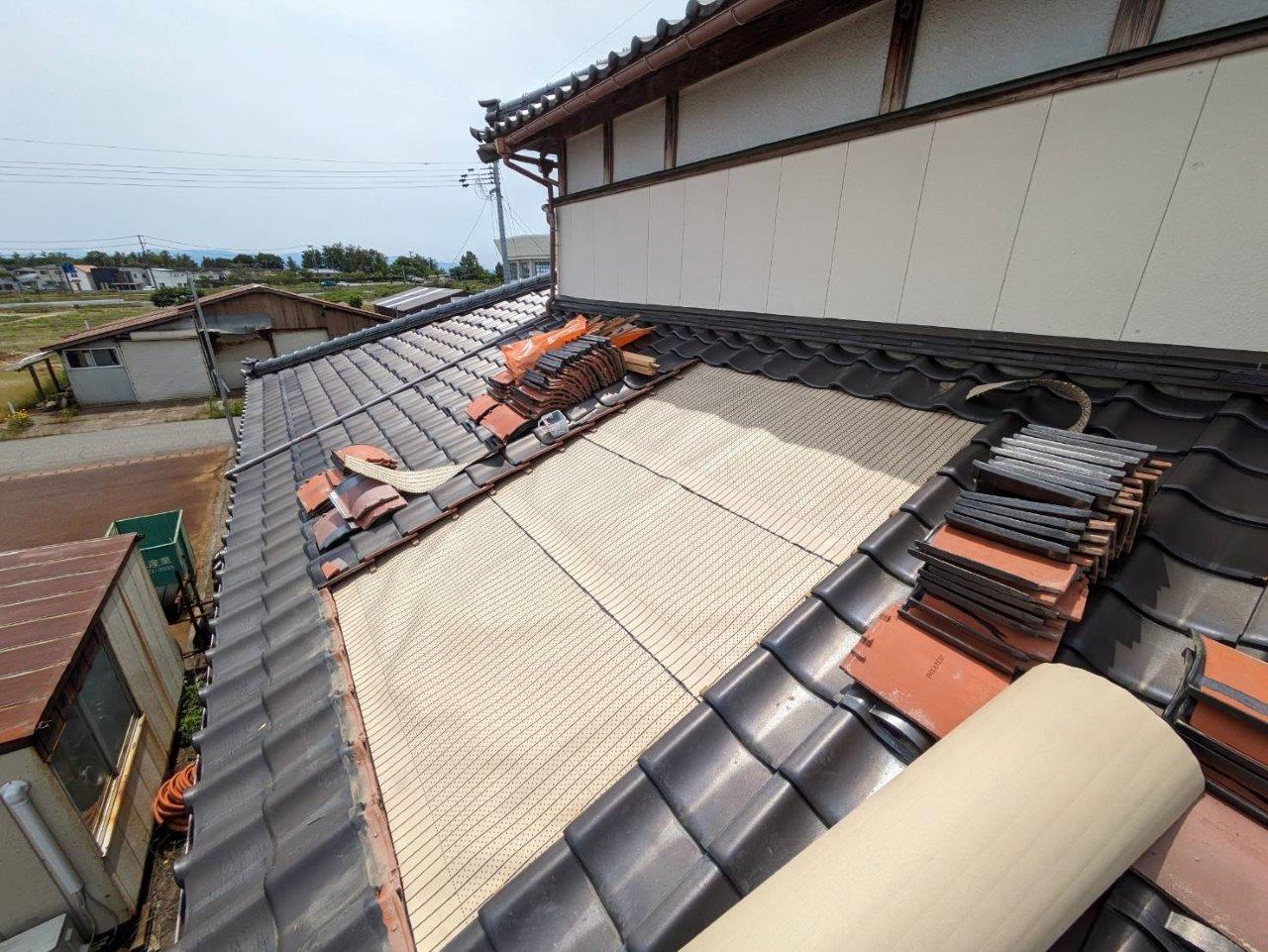 瓦屋根葺き直し工事
