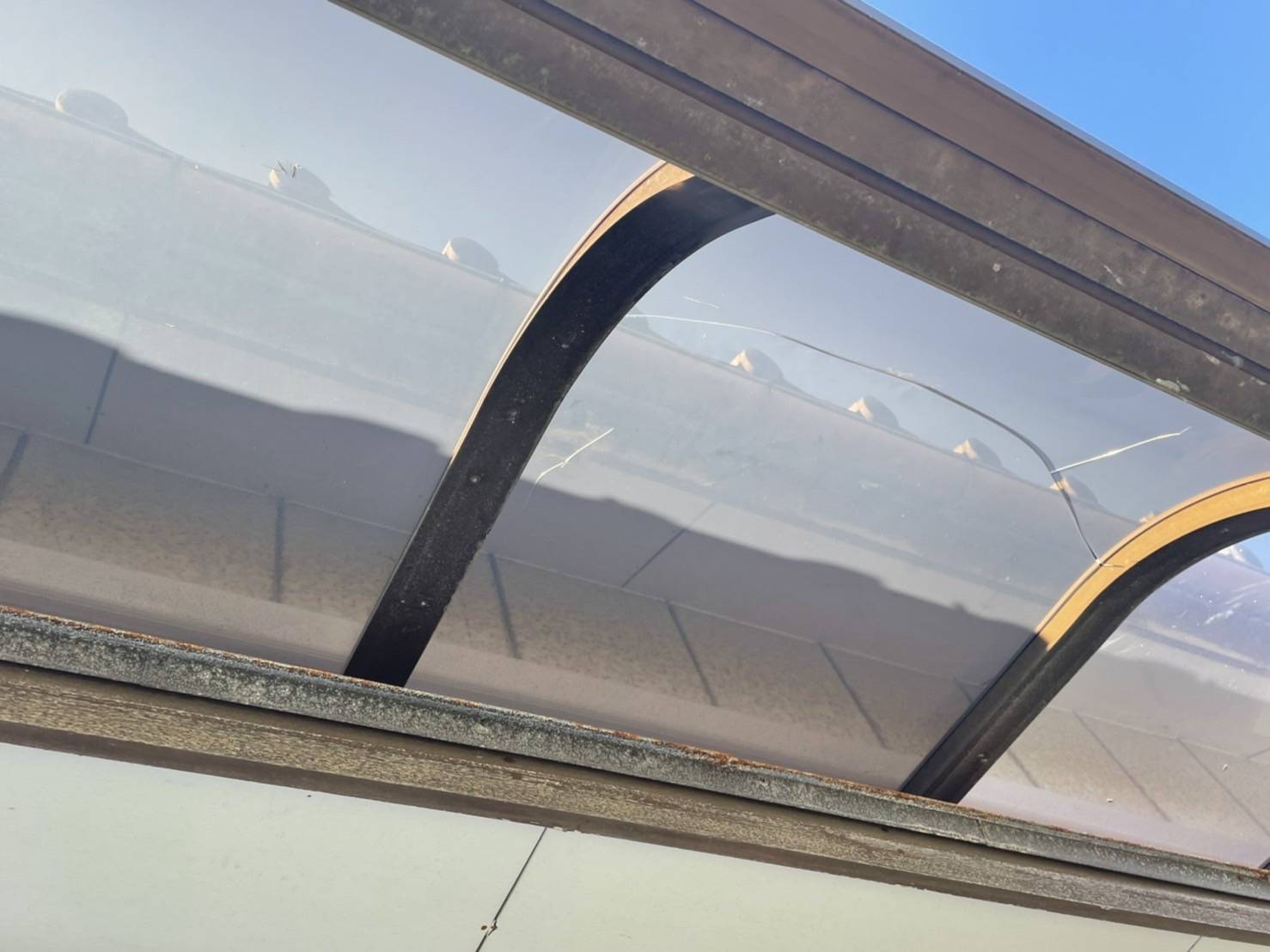 サンルームポリカ屋根張り替え