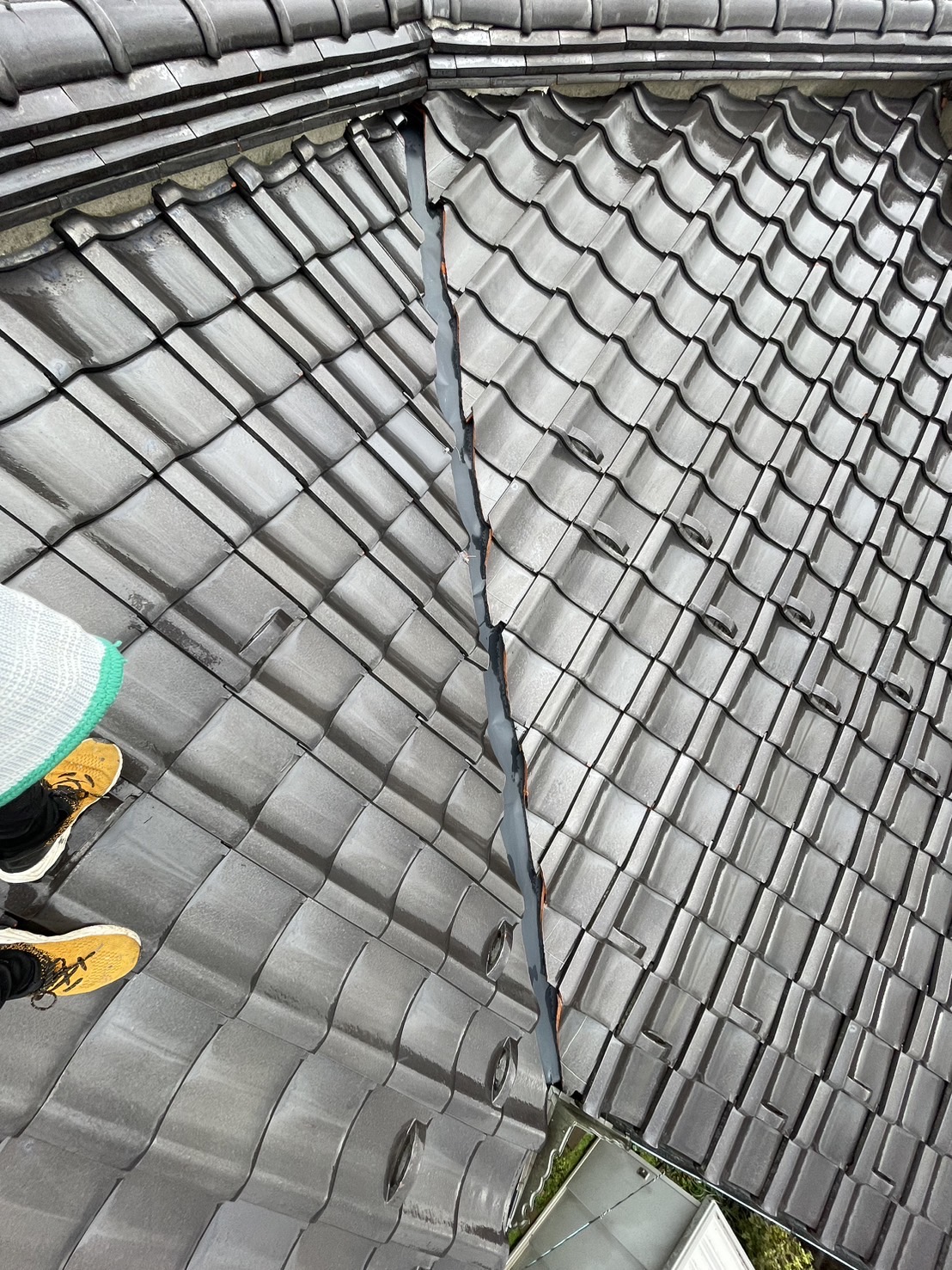 谷板金付近から雨漏れ