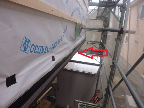 外壁張り　張り分け部　土台水切り