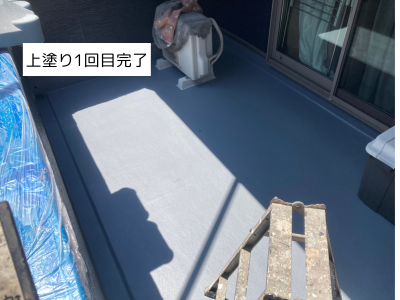 田原本町FRPトップコート塗り1回目完了