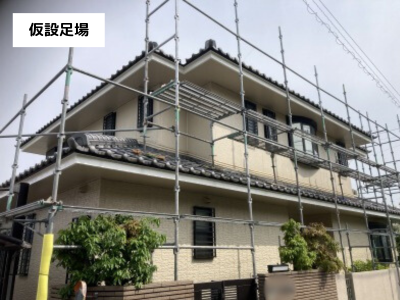 生駒市大和ハウス住宅雨樋の全交換工事をするために足場仮設工事