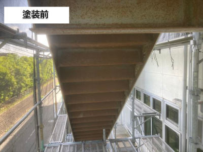 香芝市工場階段の裏錆び