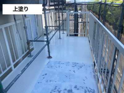 香芝市工場階段通路シリコン塗料1回目