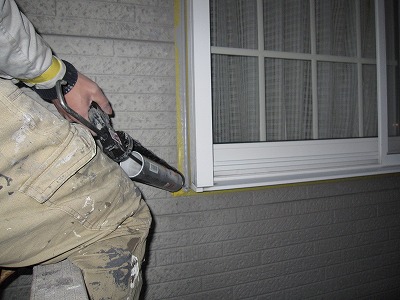 サッシ廻りコーキング