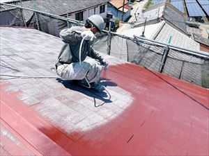 屋根　上塗り1回目塗装