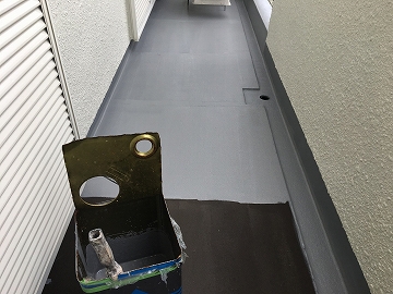 トップコート作業風景