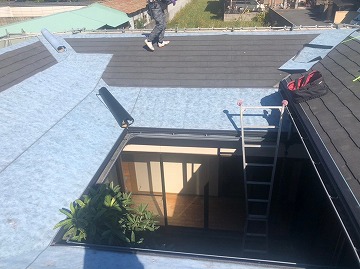 下から下葺材施工