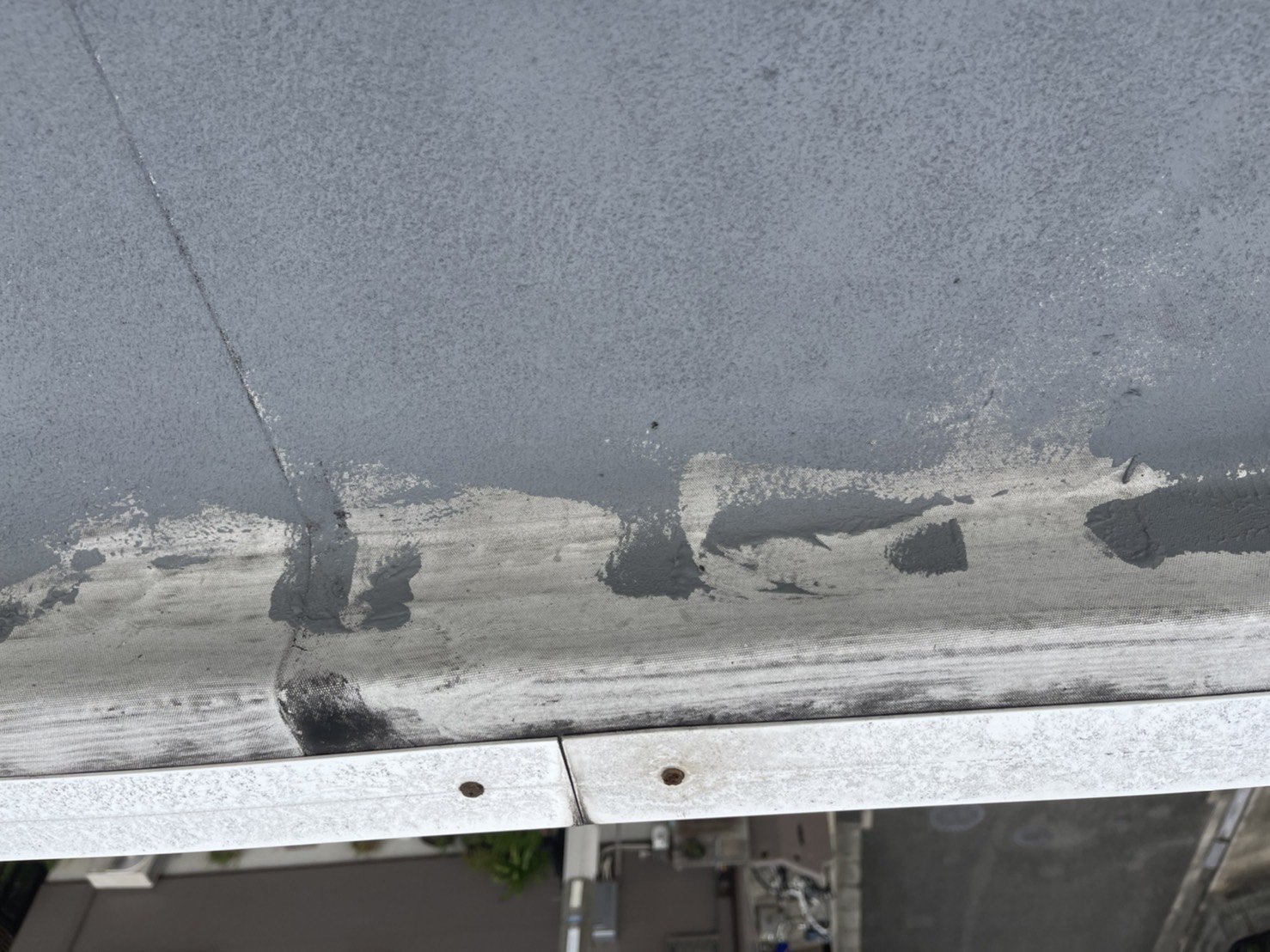 屋上防水塗り残し