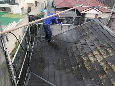 屋根の高圧洗浄