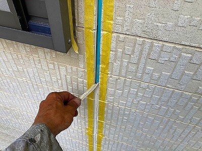 既存コーキング撤去